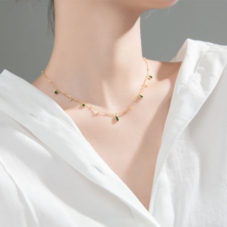 Picture of "Emerald Dew" Square & Water Drop Silver Necklace